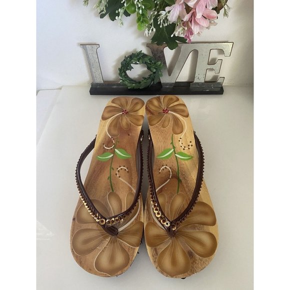 Wooden Womens Thong‎ Sequined Tropical Floral Painted Sandals Size L/9 Vintage - Picture 2 of 16